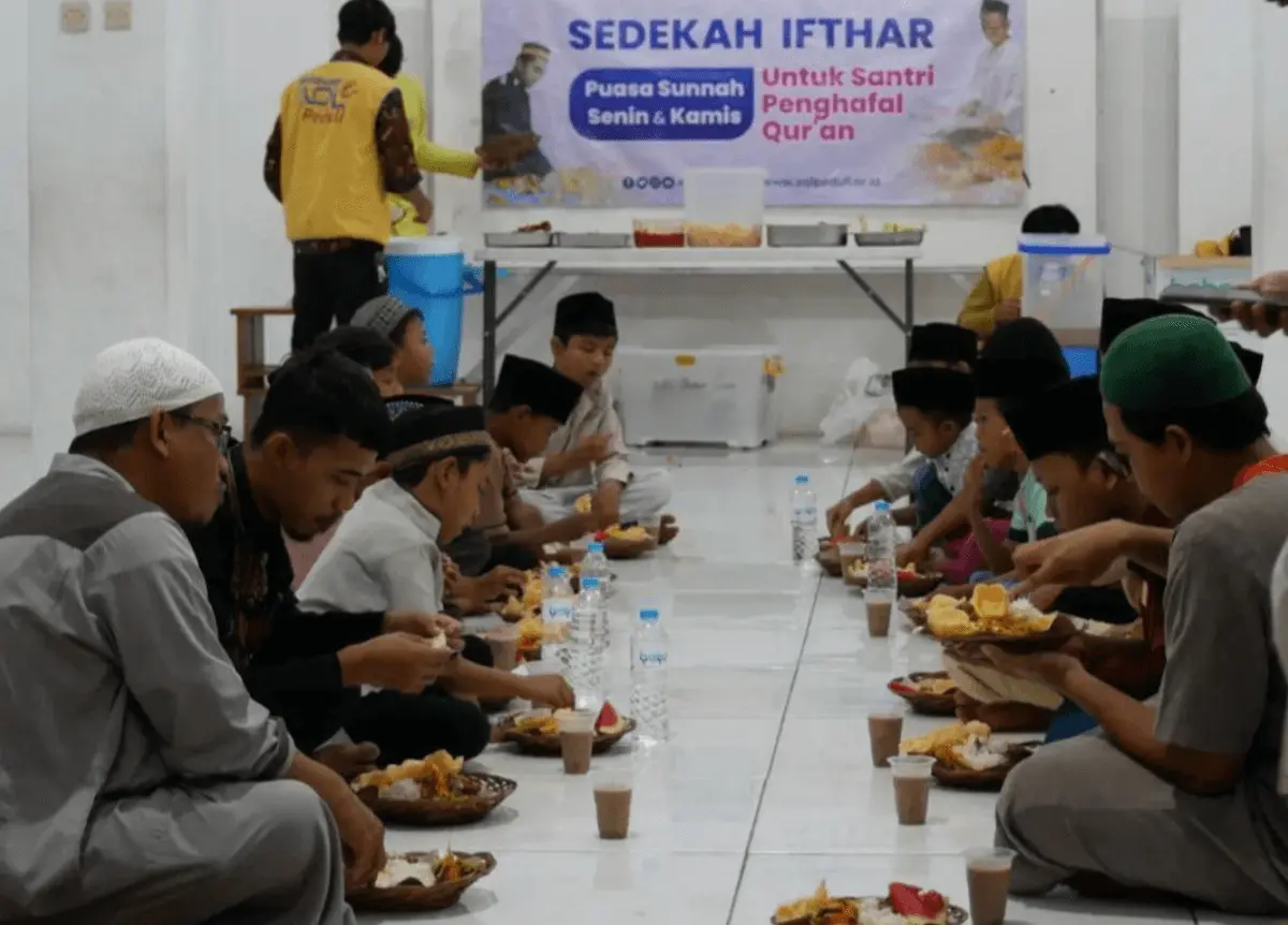 Wakaf atau Sedekah: Pilihan Amal yang Membawa Keberkahan